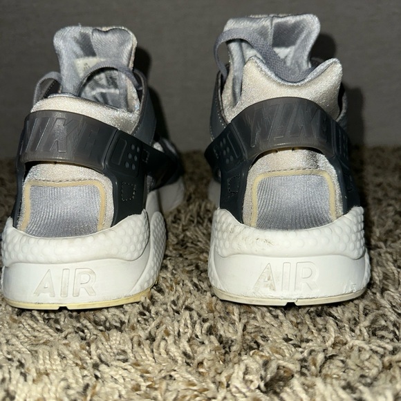 Size 10.5 - Nike Air Huarache Light Smoke Grey - Picture 6 of 13